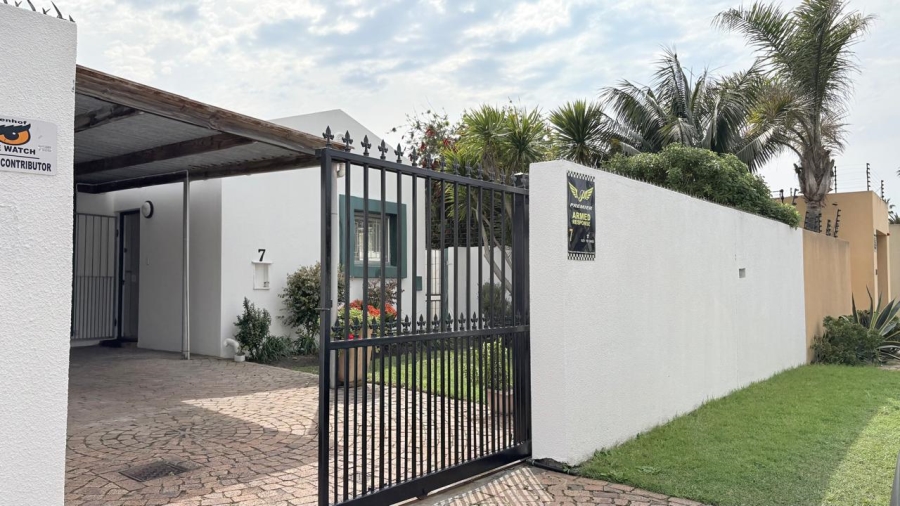 To Let 2 Bedroom Property for Rent in Kirstenhof Western Cape